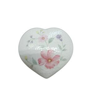 Vintage Flora Otagiri Japan Heart Shape Lidded Trinket Dish